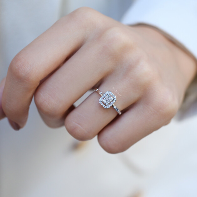 0.20 Karat Pırlanta Baget Yüzük - 1