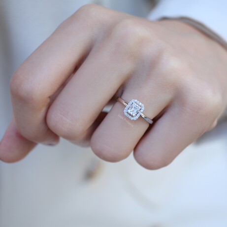 0.20 Karat Pırlanta Baget Yüzük - 