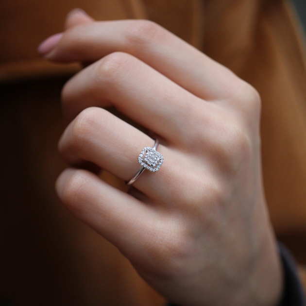 0.20 Karat Pırlanta Baget Yüzük - 1