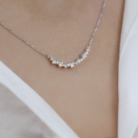 0.25 Karat Özel Tasarım Asimetri Pırlanta Kolye - 