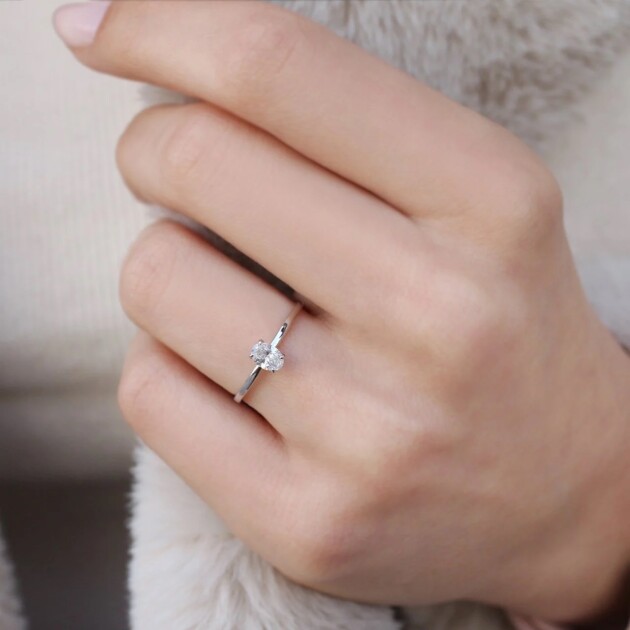 0.30 Karat Oval Pırlanta Tektaş Yüzük - 1