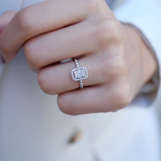 0.30 Karat Pırlanta Baget Yüzük - 2