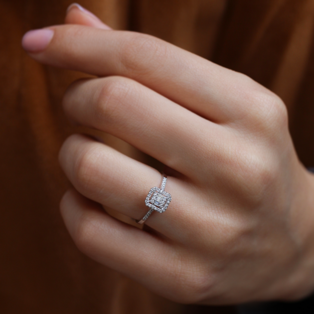 0.30 Karat Pırlanta Baget Yüzük - 1