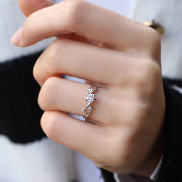 0.32 CT Özel Tasarım Pırlanta Dal Tektaş Yüzük - 