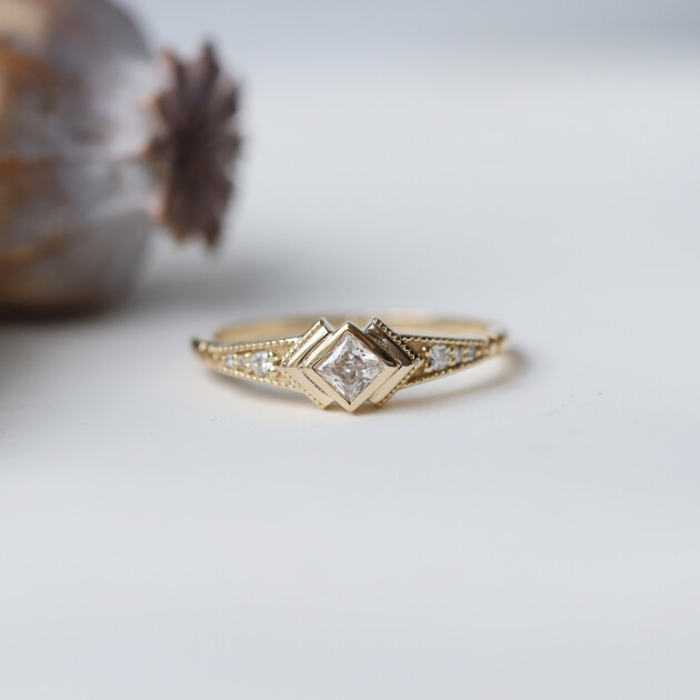 0.35 Karat Vintage Linda Prenses Pırlanta Tektaş Yüzük - 1