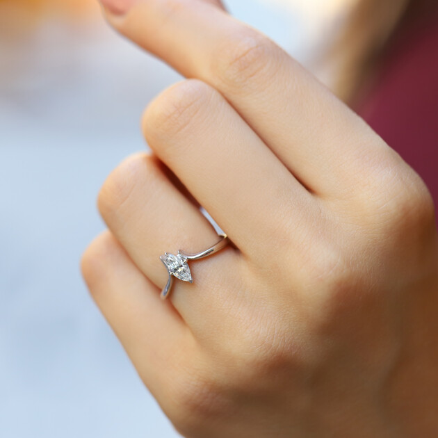 0.40 CT Özel Tasarım Markiz Pırlanta Tektaş Yüzük - 1