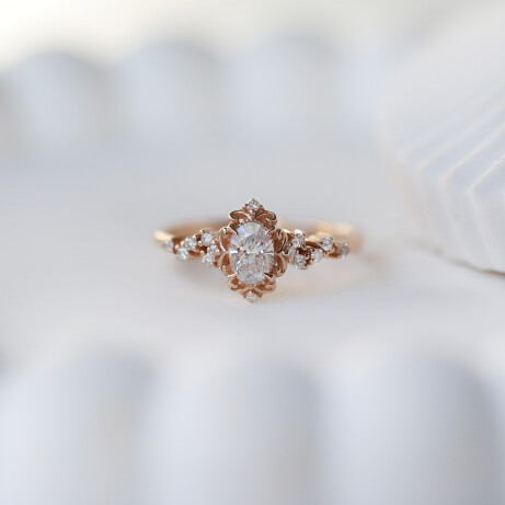 0.40 Karat E SI2 GIA Sertifikalı Vintage Emma Asimetri Pırlanta Yüzük - 