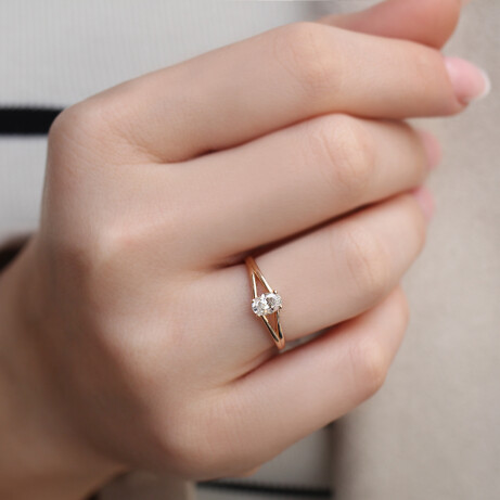 0.40 Karat Özel Tasarım Oval Pırlanta Yüzük - 