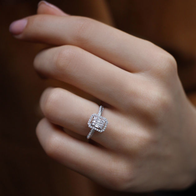 0.40 Karat Özel Tasarım Pırlanta Baget Yüzük - 1