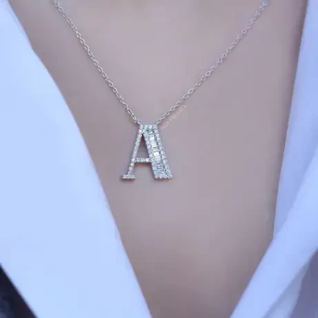 0.40 Karat Özel Tasarım Pırlanta Harf Kolye - 3
