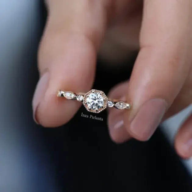 0.42 CT Vintage Sekizgen Pırlanta Yüzük - 