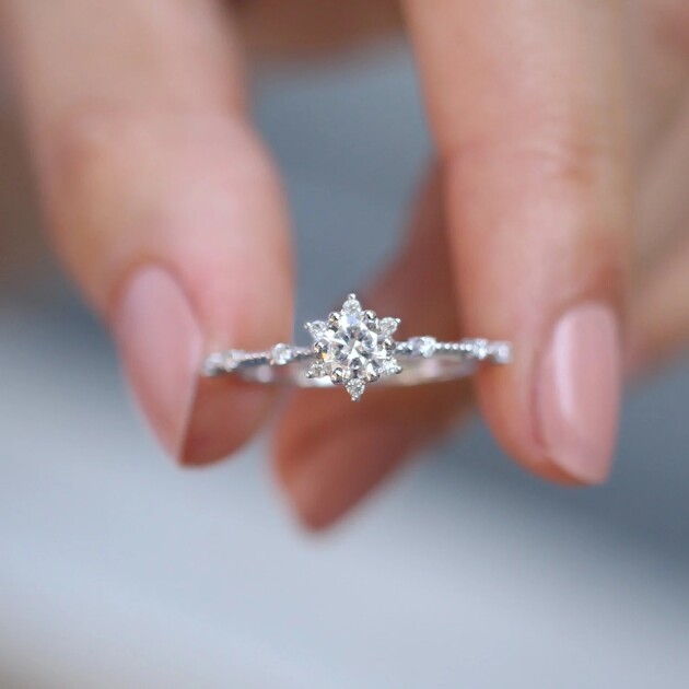 0.42 Karat F SI2 HRD Sertifikalı Vintage Tasarım Kar Tanesi Pırlanta Yüzük - 4