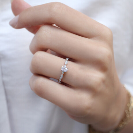 0.42 Karat F VS1 HRD Sertifikalı Vintage Oval Pırlanta Yüzük - 2