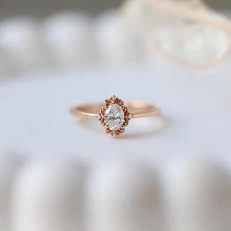 0.42 Karat H SI2 HRD Sertifikalı Vintage Emma Tasarım Pırlanta Yüzük - 