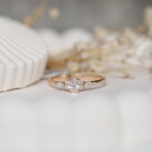 0.45 CT H SI2 HRD Özel Tasarım Larissa Oval Pırlanta Yüzük - 1