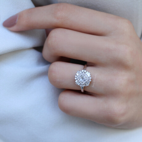 0.45 Karat Özel Tasarım Pırlanta Baget Yüzük - 3