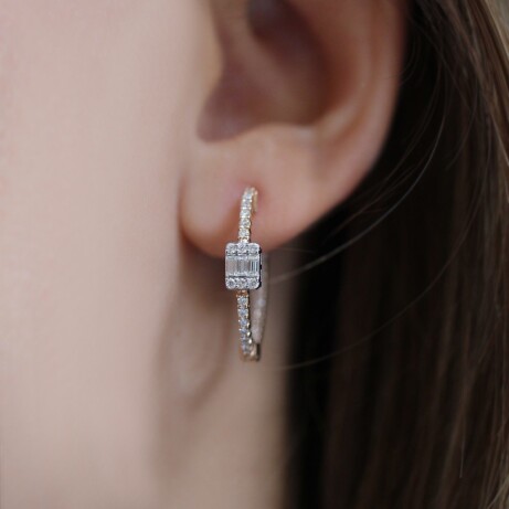 0.45 Karat Tasarım Pırlanta Baget Küpe - 1