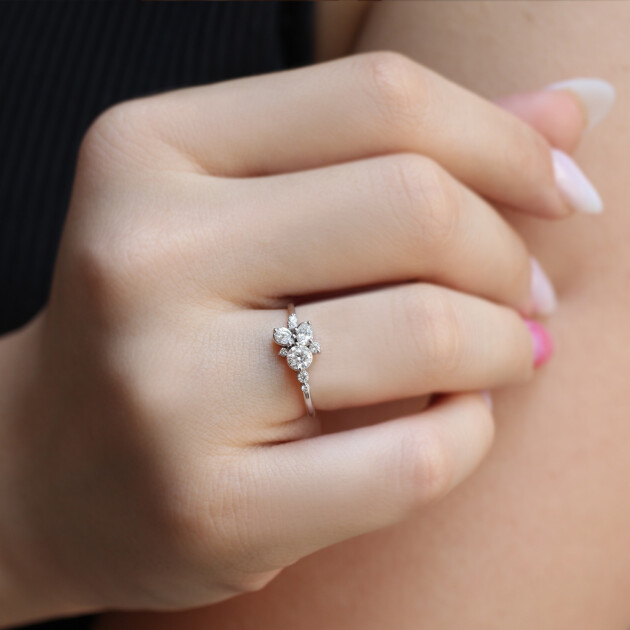 0.45 Karat Vintage Özel Tasarım Asimetri Pırlanta Yüzük - 1