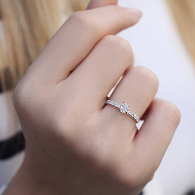 0.50 Karat Özel Tasarım Radiant Pırlanta Tektaş Yüzük - 2