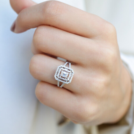 0.50 Karat Pırlanta Baget Yüzük - 