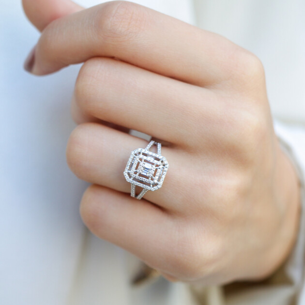 0.50 Karat Pırlanta Baget Yüzük - 1