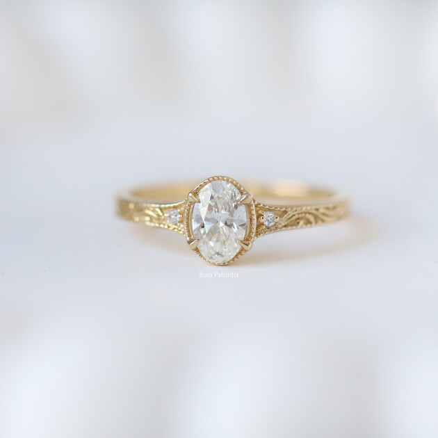 0.51 Karat F SI2 GIA Sertifikalı Vintage Sia Oval Pırlanta Yüzük - 1