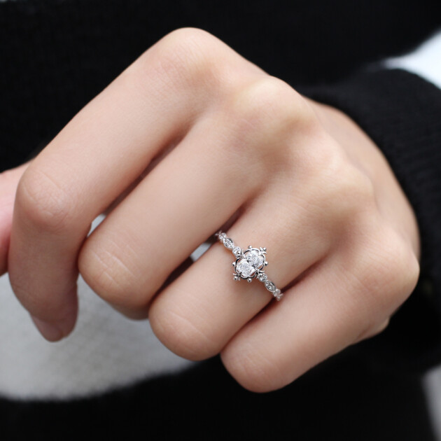 0.55 Karat Vintage Tasarım Aria Radiant Pırlanta Yüzük - 1