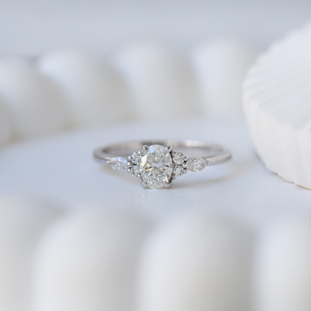 0.65 CT Özel Tasarım Larissa Oval Pırlanta Yüzük - 1