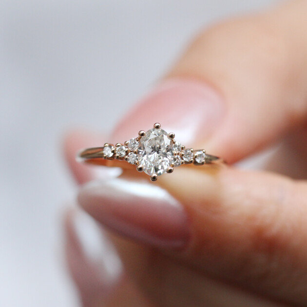 0.60 Karat Özel Tasarım Oval Pırlanta Yüzük - 1