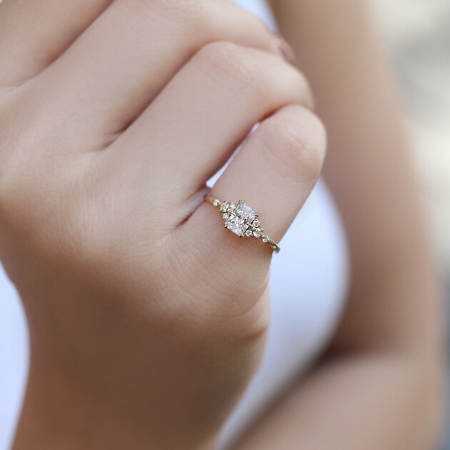 0.60 Karat Özel Tasarım Radiant Pırlanta Yüzük - 3