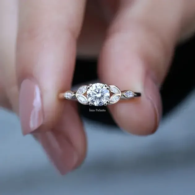 0.65 CT Vintage Tasarım Markiz Pırlanta Yüzük - 
