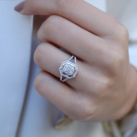 0.65 Karat Pırlanta Baget Yüzük - 1