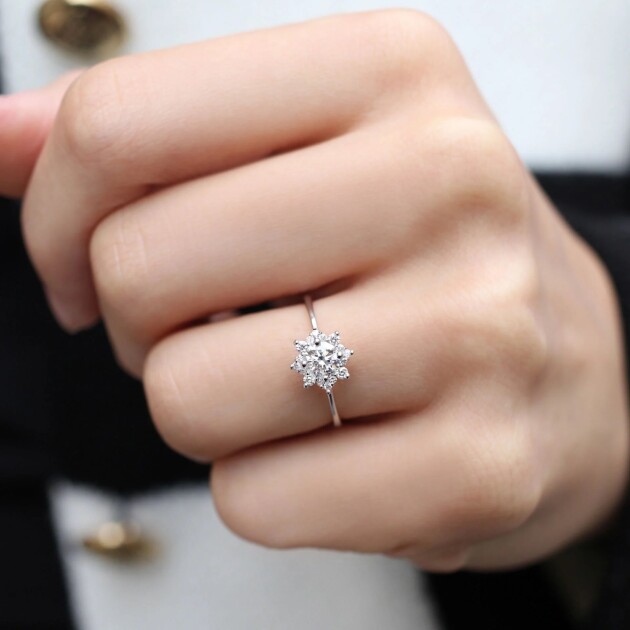 0.65 Karat Vintage Özel Tasarım Kar Tanesi Pırlanta Yüzük - 1