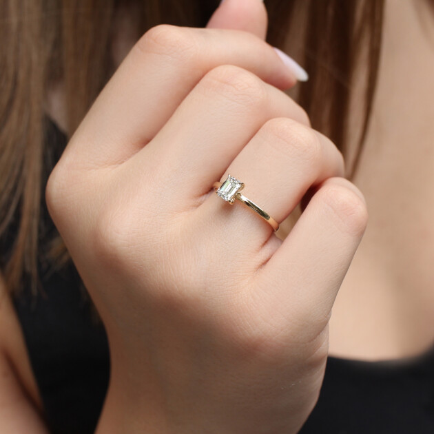 0.70 Karat GIA Sertifikalı Emerald Pırlanta Tektaş Yüzük - 2