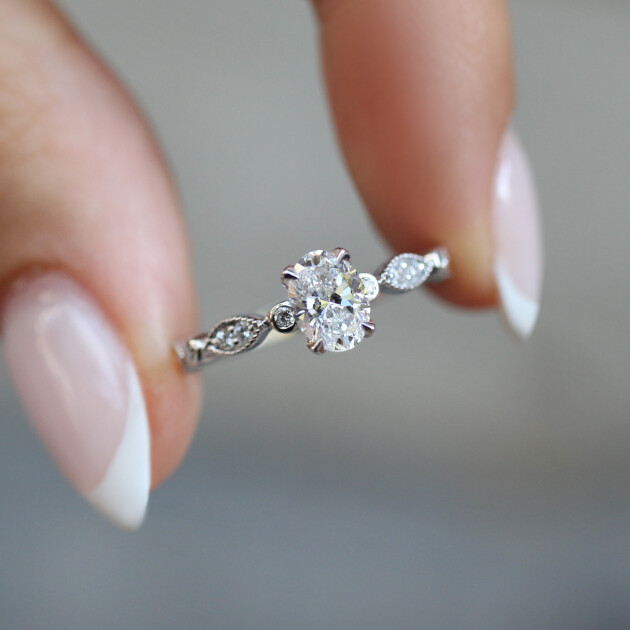 0.72 CT GIA Sertifikalı Vintage Oval Tasarım Pırlanta Yüzük - 1