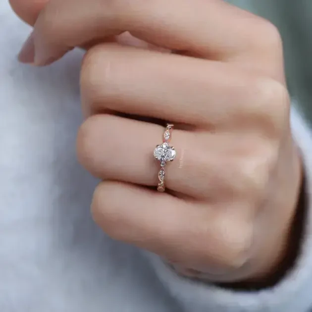 0.72 CT Vintage Oval Pırlanta Tektaş Yüzük - 