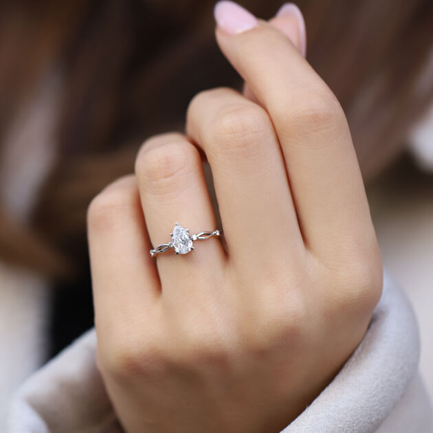 0.75 Karat D SI2 GIA Sertifikalı Tasarım Damla Pırlanta Yüzük - 2