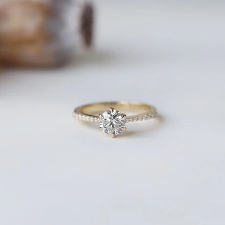 0.80 CT F SI GIA Sertifikalı Pırlanta Tektaş Yüzük - 1
