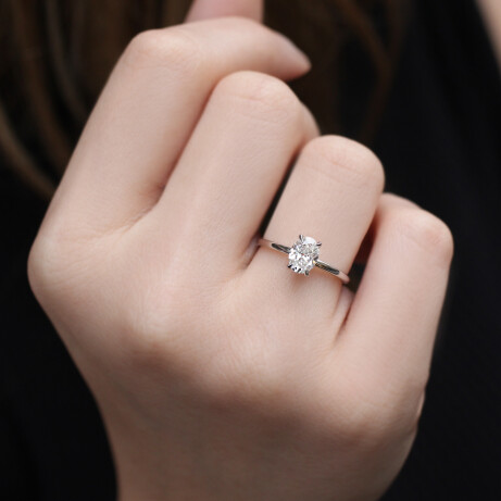 0.80 CT GIA Sertifikalı Oval Pırlanta Tektaş Yüzük - 1