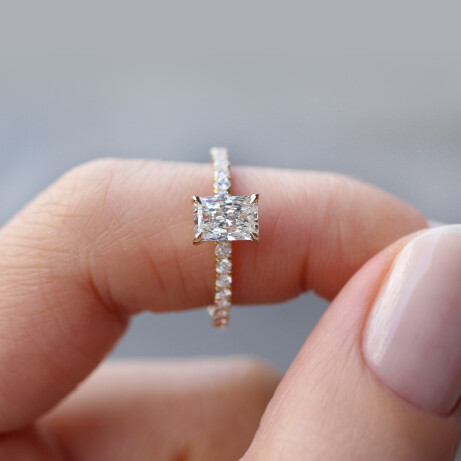 0.80 CT HRD Sertifikalı Özel Tasarım Radiant Pırlanta Tektaş Yüzük - 2