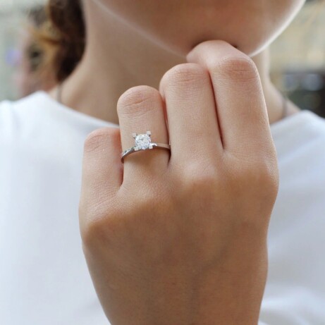 0.80 CT HRD Sertifikalı Pırlanta Tektaş Yüzük - 1