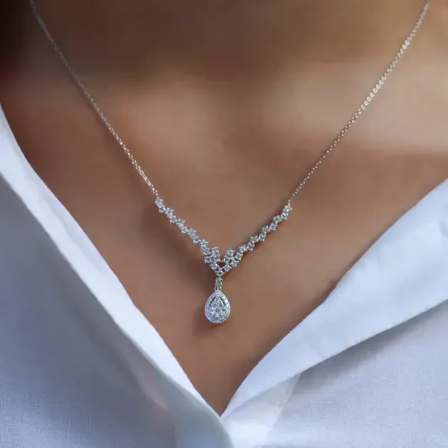 0.80 Karat Özel Tasarım Pırlanta Kolye - 