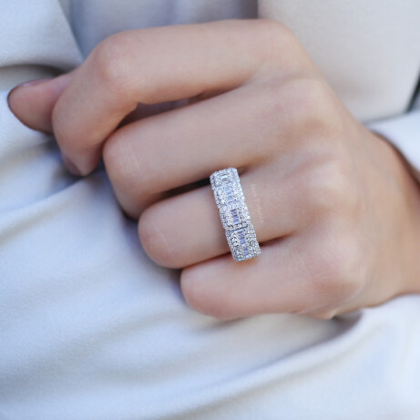 0.80 Karat Pırlanta Baget Yarım Tur Yüzük - 