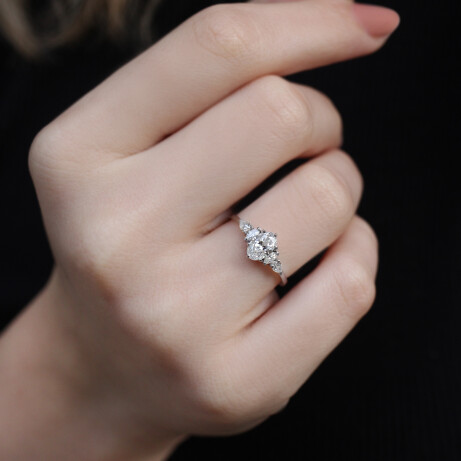 0.90 Karat H VS2 Vintage Diana Oval Pırlanta Yüzük - 