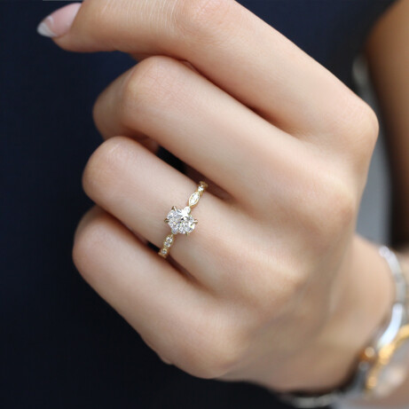 0.92 Karat Vintage Tasarım Oval Pırlanta Tektaş Yüzük - 