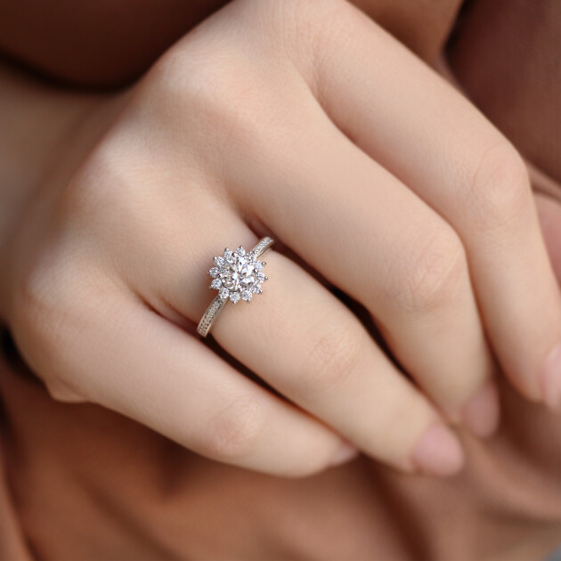 1.00 CT HRD Sertifikalı Özel Tasarım Kar Tanesi Pırlanta Yüzük - 2