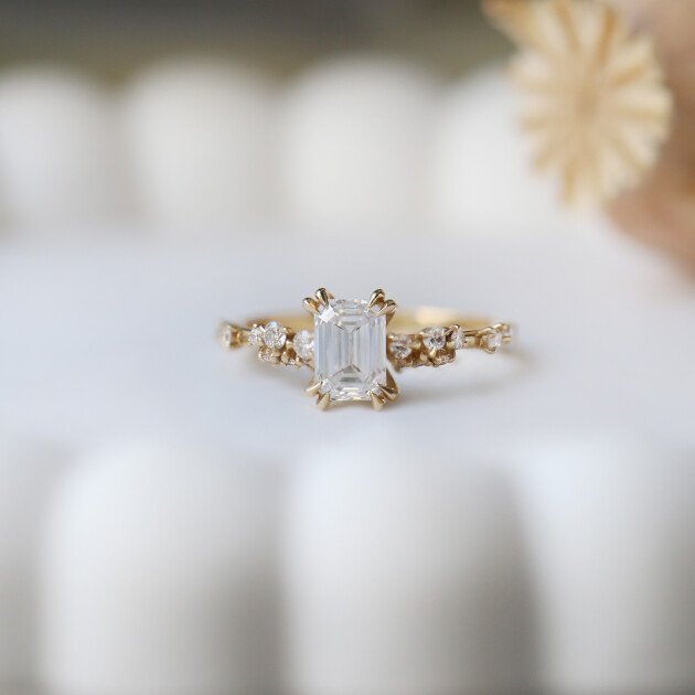 1.10 CT E SI2 GIA Sertifikalı Vintage Emerald Asimetri Pırlanta Yüzük - 1