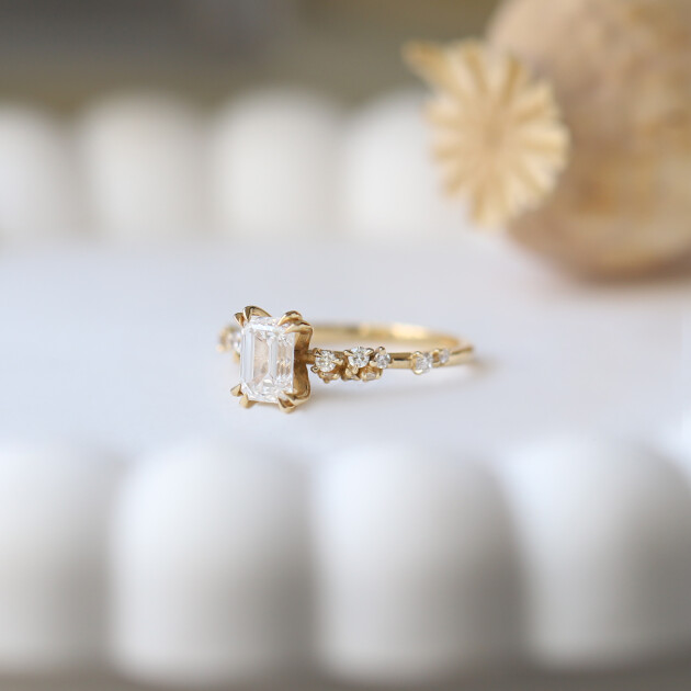 1.10 Karat E SI2 GIA Sertifikalı Vintage Emerald Asimetri Pırlanta Yüzük - 2