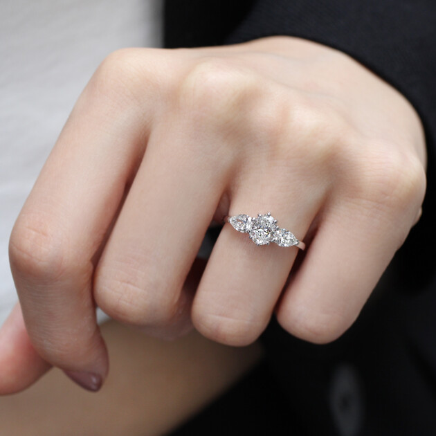 1.30 CT GIA Sertifikalı Oval Damla Pırlanta Yüzük - 2