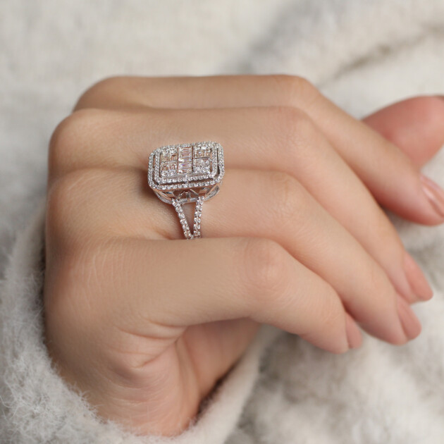 1.55 Karat Özel Tasarım Pırlanta Baget Yüzük - 2